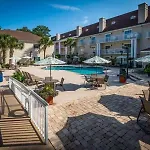Palmera Inn and Suites 